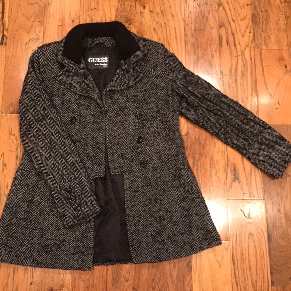 GORGEOUS vintage GUESS pea coat!! So pretty😍